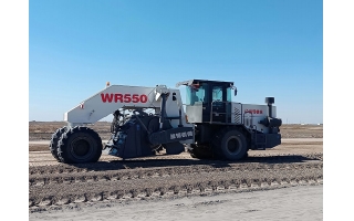 天行(中国)设备在吉林中交三公局松通高速